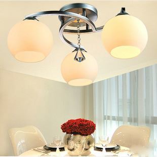 燈飾新品速遞 BT303-3奶白吸頂燈，簡(jiǎn)約大氣點(diǎn)亮現(xiàn)代家居